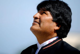 Evo Morales foi levado a renunciar, após um motim das forças de segurança da Bolívia, na noite passada