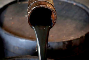 O preço do barril de petróleo tende a permanecer estável, se a Opep reduzir o fluxo da commodity, no mundo