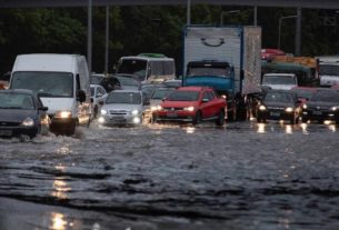 Chuvas levam São Paulo a suspender rodízio de veículos