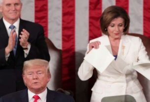 Presidente da Câmara dos Deputados dos EUA, Nancy Pelosi, rasga cópia do discurso sobre o Estado da União feito pelo presidente norte-americano, Donald Trump