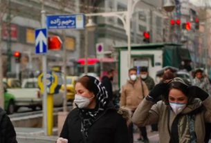 Os iranianos são forçados a lutar contra o vírus por si só, sem apoio internacional