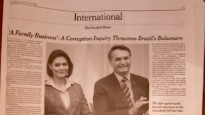 Bolsonaro e Michelle ilustram a matéria de página inteira do NYT, sobre o escândalo da 'rachadinha'