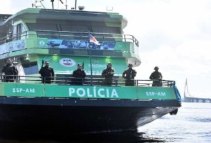 mbarcação para até 60 agentes ficará atracada no Rio Solimões
