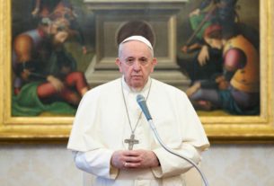Papa promete visitar Líbano e Sudão do Sul assim que possível